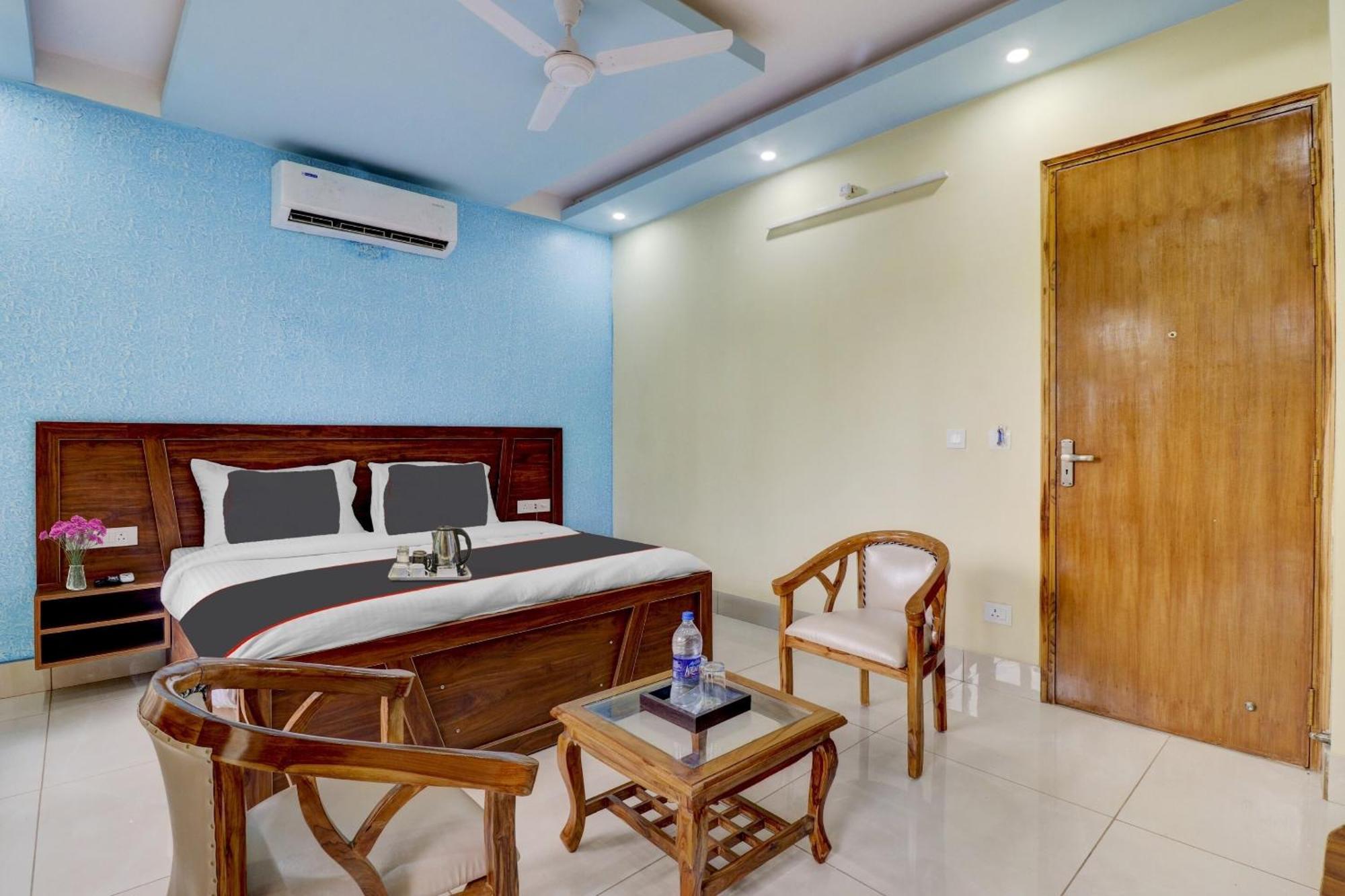 Super Capital O Crestwood Inn دهرادون المظهر الخارجي الصورة