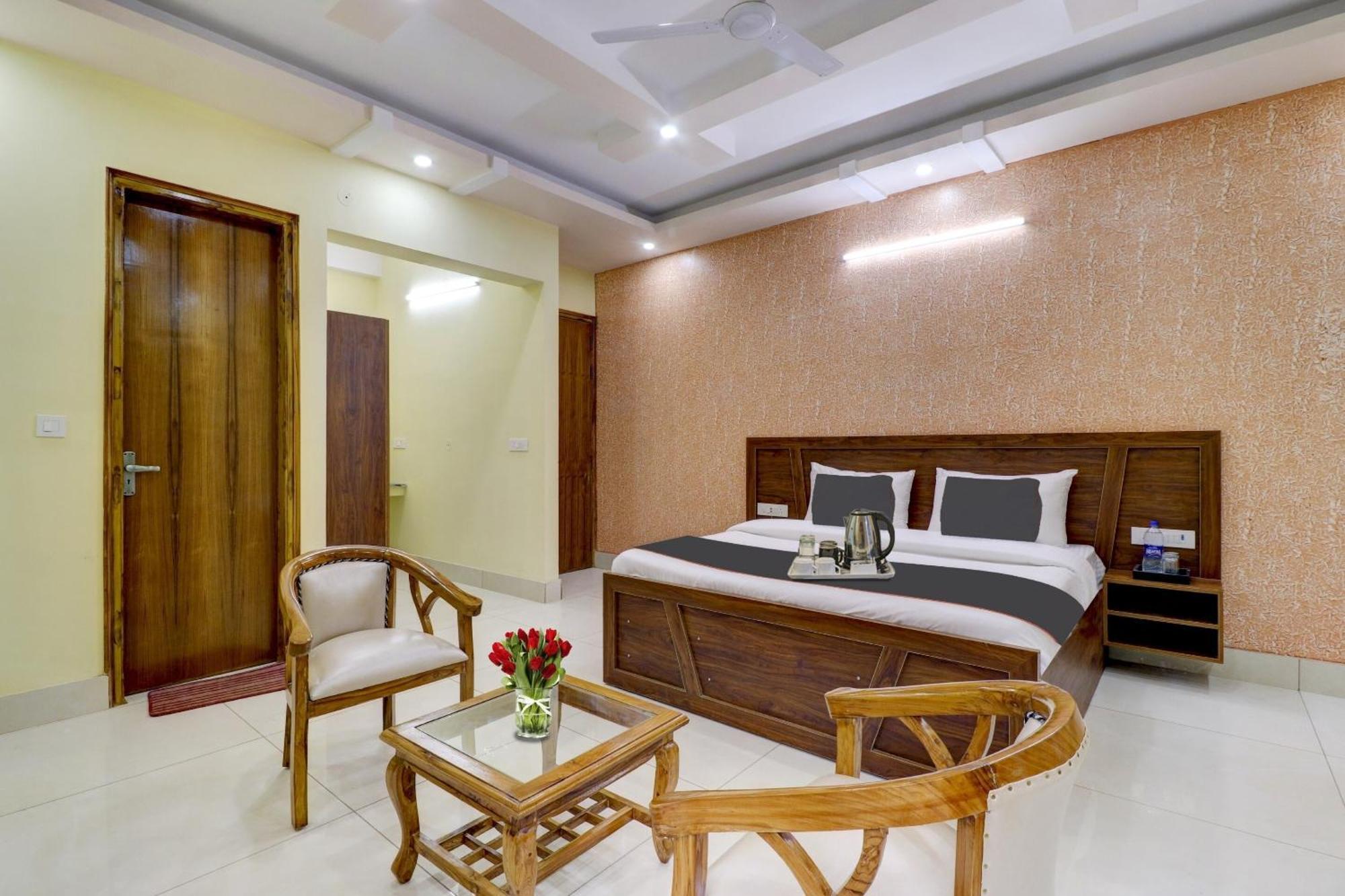 Super Capital O Crestwood Inn دهرادون المظهر الخارجي الصورة
